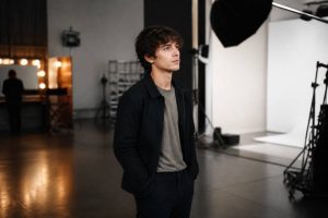 Acteur petit : comment gagner en confiance et améliorer sa présence à l’écran